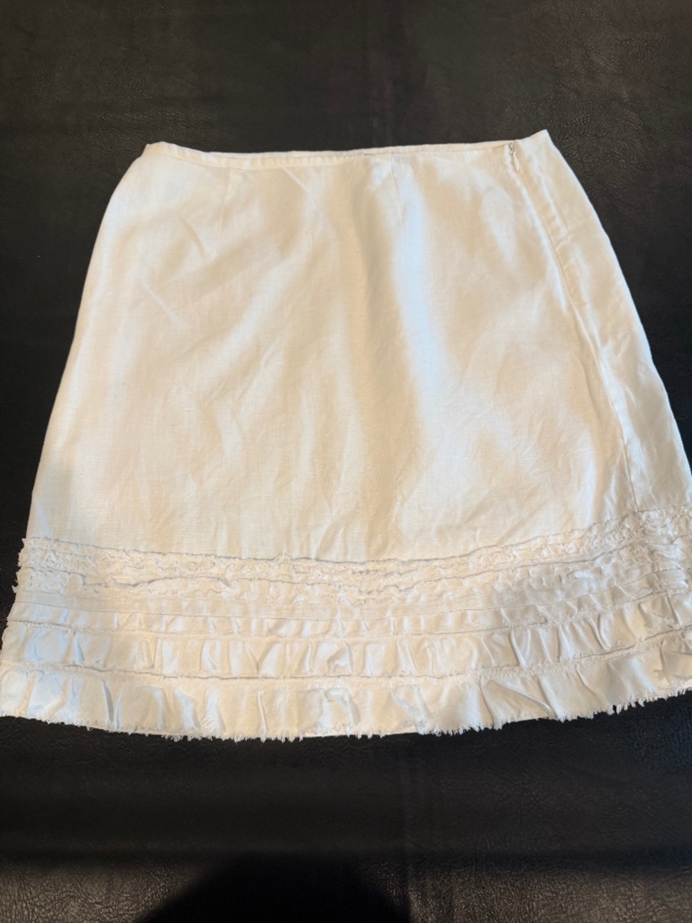 Tommy Bahama Linen White Above Knee Ruffle Skirt Size 2
